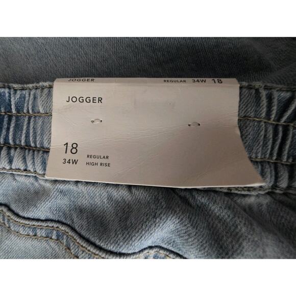 American Eagle Denim Jogger High Rise Light Denim Jeans Size 18 Plus Cargo NEW - Picture 8 of 14